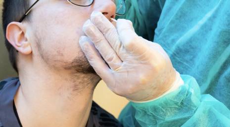 Unternehmensinternes Screening mit Covid-19-Antigen-Schnelltest